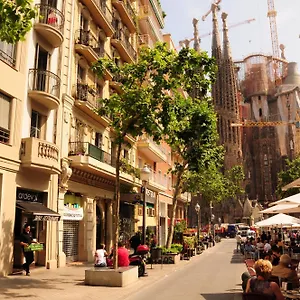  Daire Gaudi Sagrada Familia İspanya